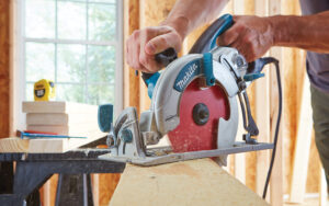 How to rip narrow boards with a circular saw
